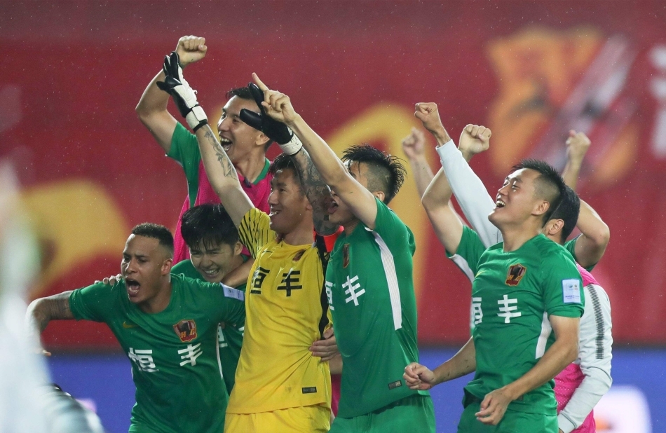 皇家马德里训练开放日，加时末段单刀错失引欢呼，中超在即，赛季目标并未改变的简单介绍