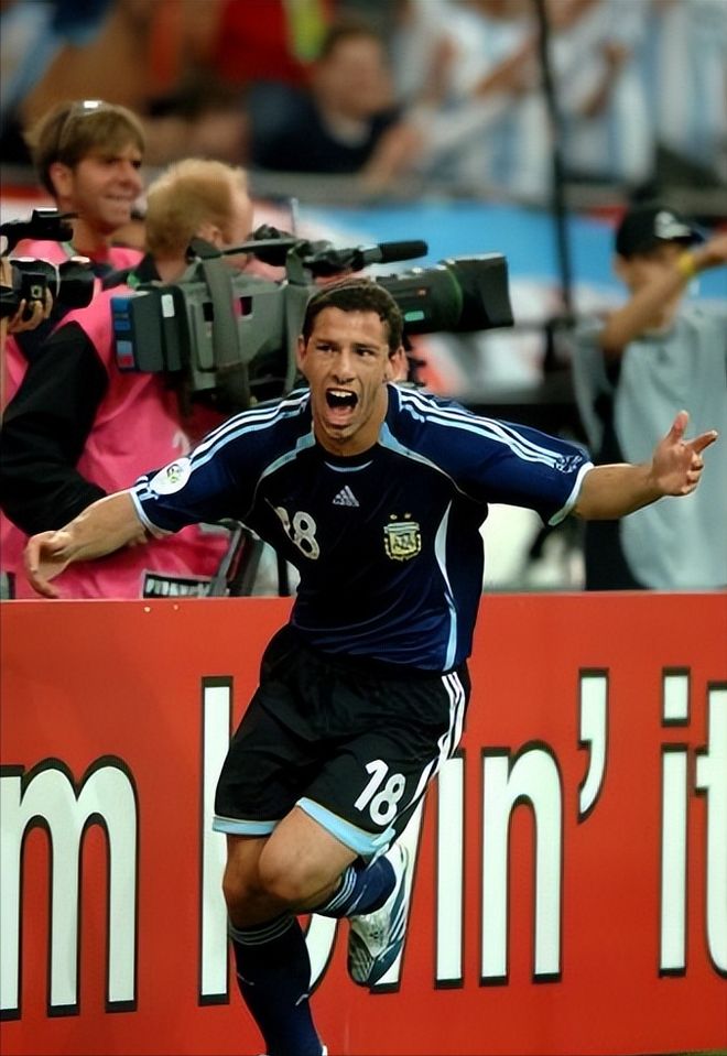 包含梅西连续七场比赛得分超过回归赛场,德国队挑战极限!的词条 包含梅西连续七场比赛得分超过回归赛场,德国队挑战极限!的词条